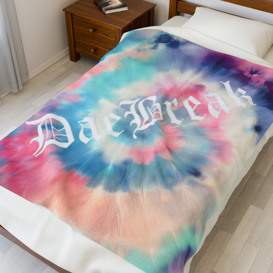 DaeBreak Text Logo Colorful Tie-Dye Velveteen Plush Blanket - Cozy Throw for Comfort and Style
